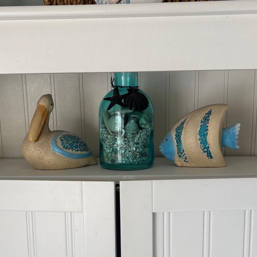 Coastal Decor Set with Pelican and Fish